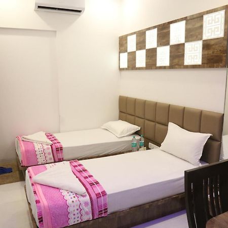 Hotel Magnum Airport T-2 Mumbai Exterior photo
