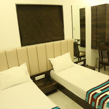 Hotel Magnum Airport T-2 Mumbai Exterior photo